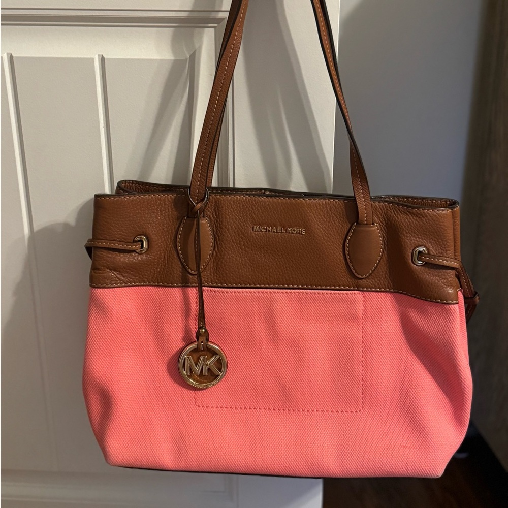 Authentic Michael Kors Marina East West Tote in Coral Canvas & Brown Leather